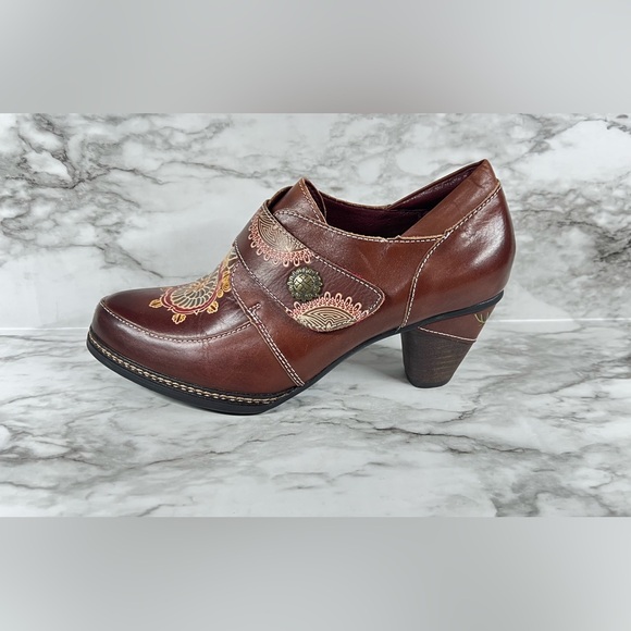 L’ARTISTE leather platform heal shoes - Picture 7 of 16